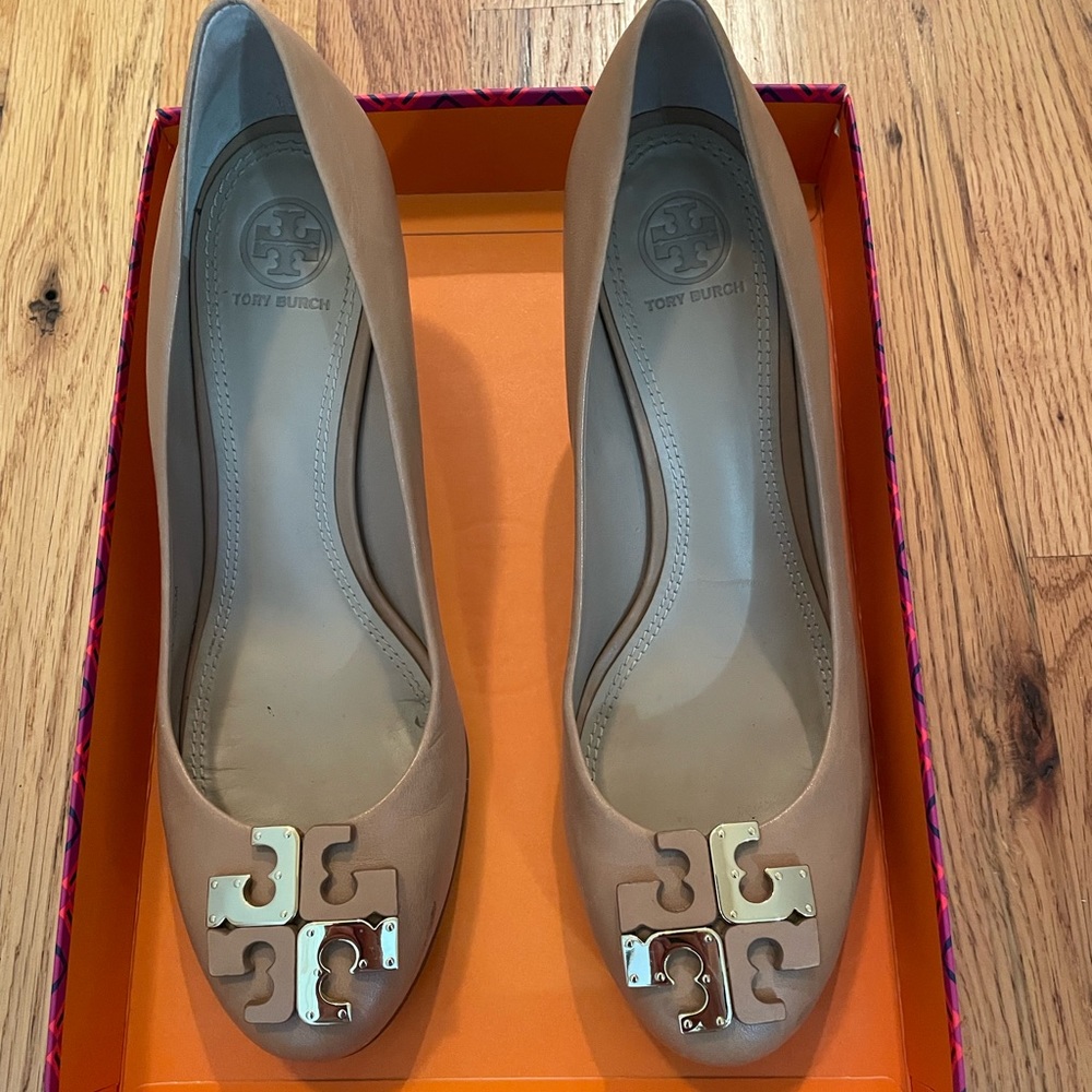 Tory Burch Lowell 64mm wedge 9.5